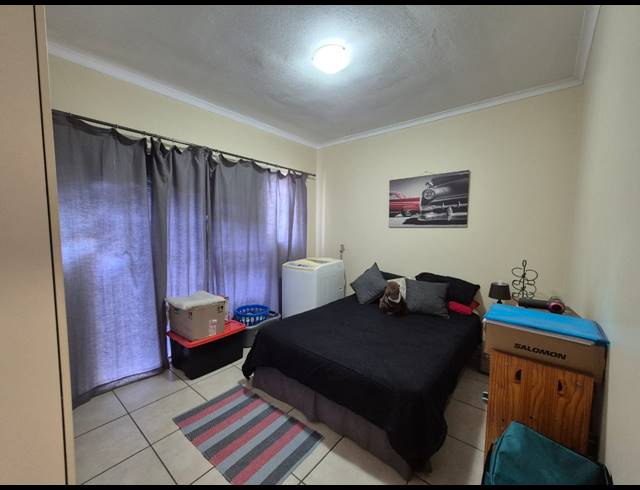 2 BEDROOM APARTMENT FOR SALE IN HARTENBOS CENTRAL